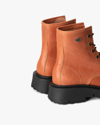 Botín Cuero Atenea Café Negro Landazuri