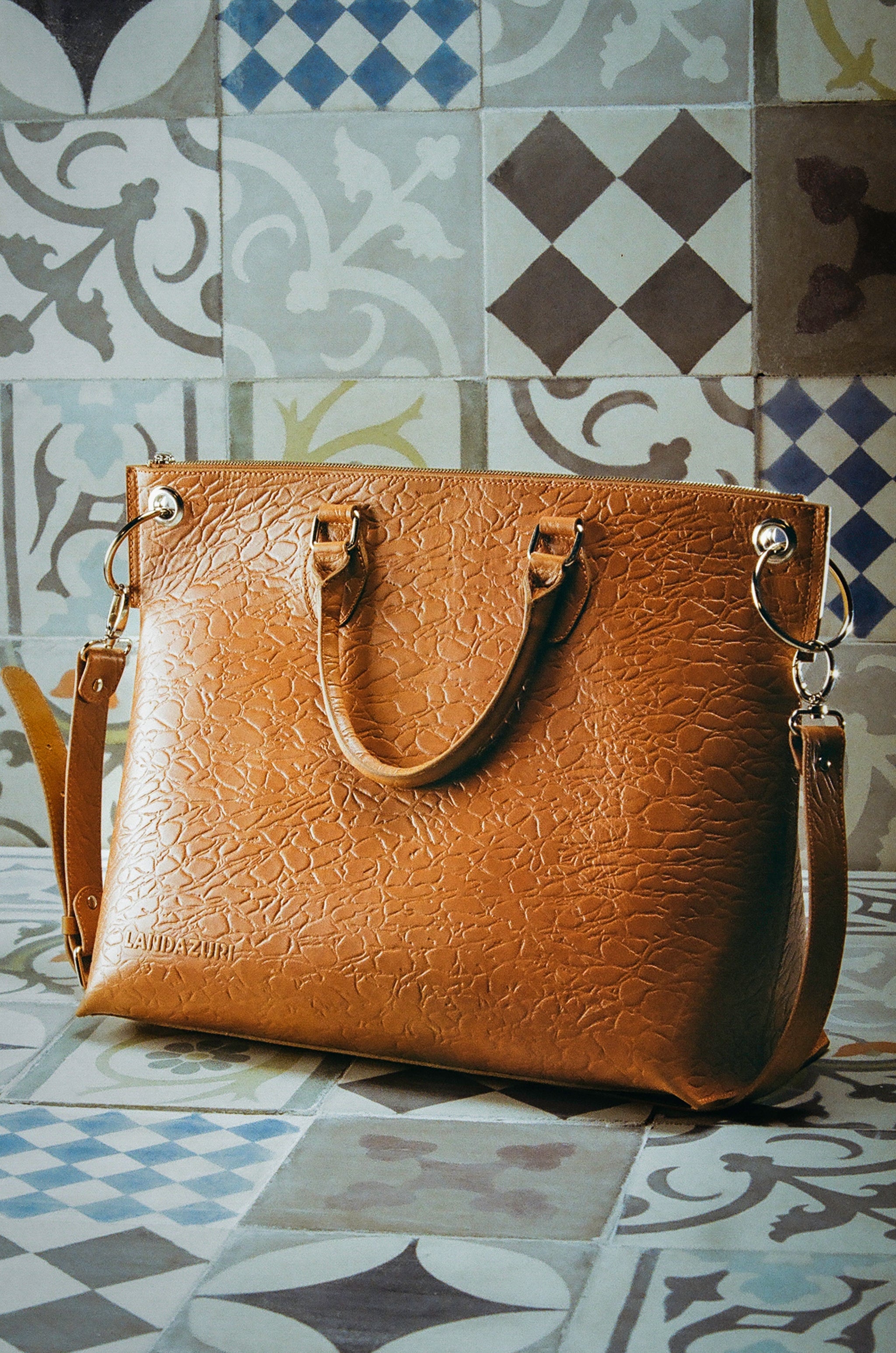 Bolso de Diseñador Café Cantera  Landazuri