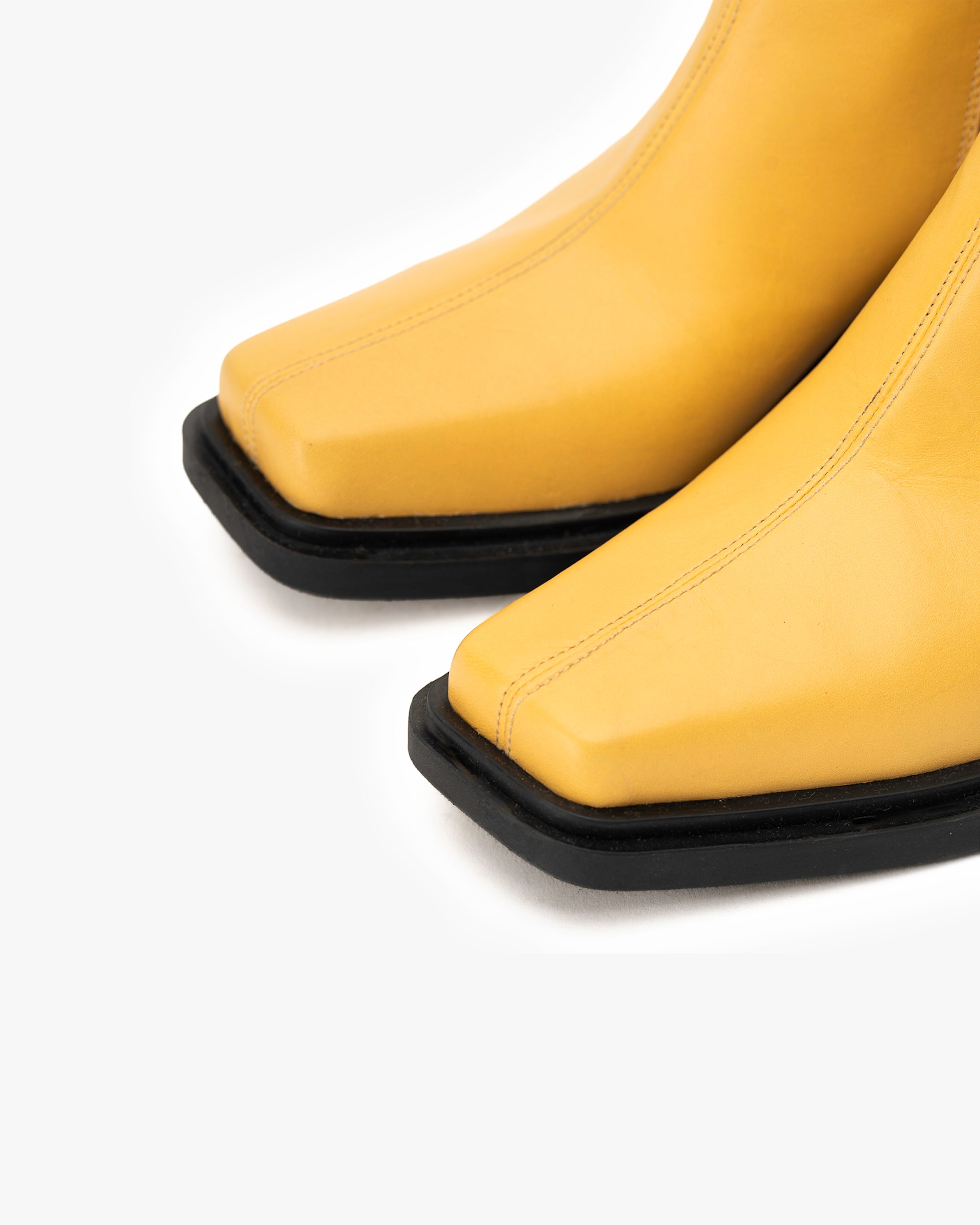 Botín Cuero Hela Amarillo Landazuri