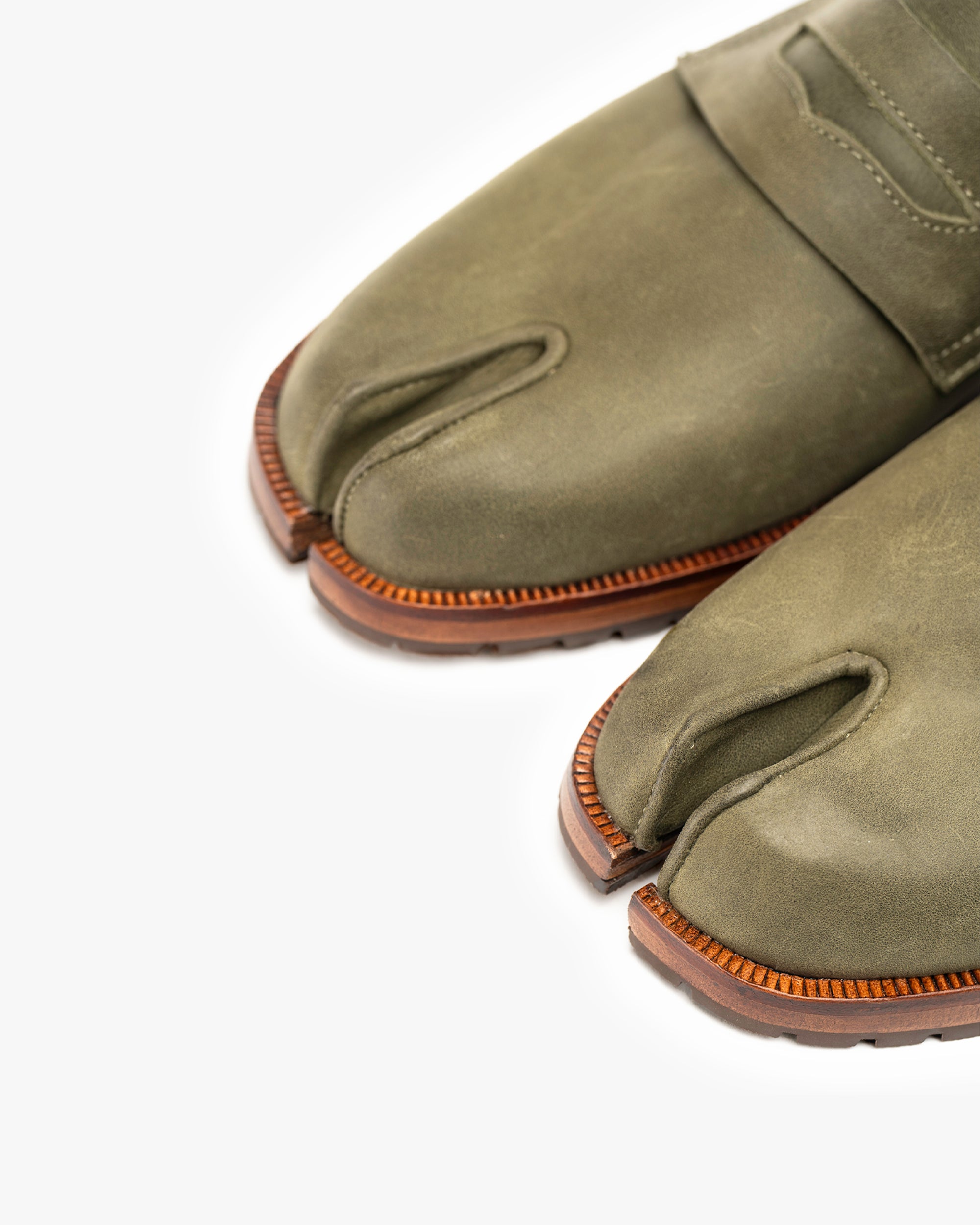 Zapato Cuero Tabi Verde Musgo Landazuri